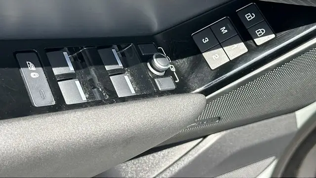 2022 Land Rover Range Rover Velar P250 R-Dynamic S