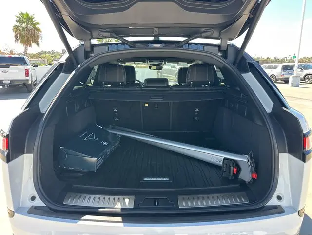 2022 Land Rover Range Rover Velar - $27,000