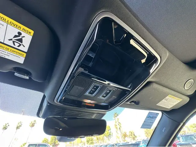 2022 Land Rover Range Rover Velar - $27,000