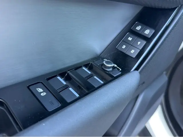 2022 Land Rover Range Rover Velar - $27,000