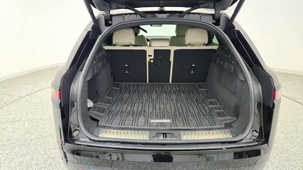 2022 Land Rover Range Rover Velar P250 R-Dynamic S