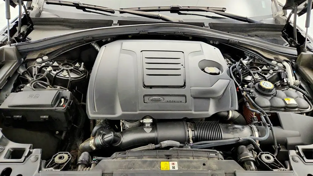 2022 Land Rover Range Rover Velar P250 R-Dynamic S