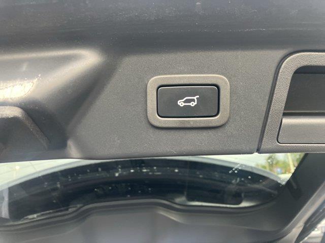 2022 Land Rover Range Rover Velar - $30,805