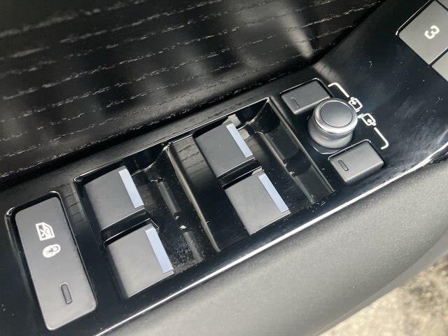 2022 Land Rover Range Rover Velar - $30,805