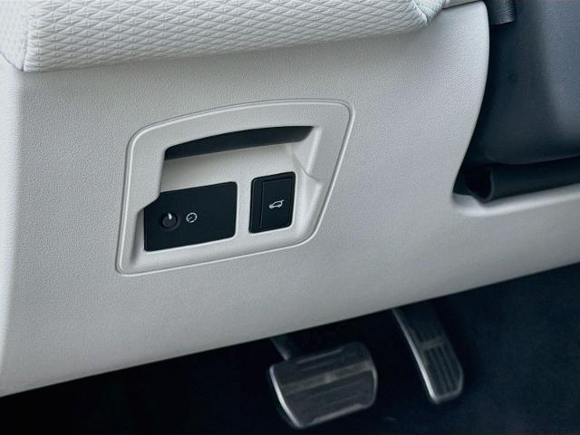 2022 Land Rover Range Rover Velar - $29,746