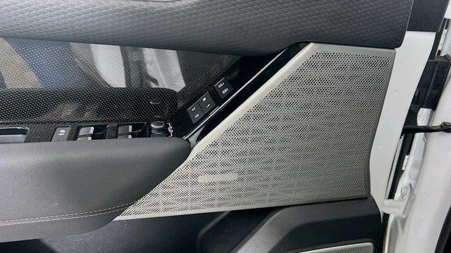 2023 Land Rover Range Rover Velar P400 HST