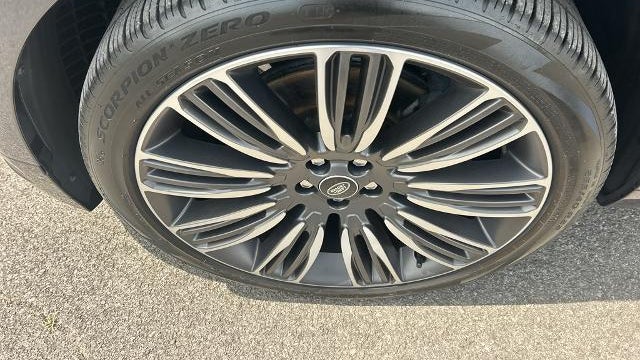 2023 Land Rover Range Rover Velar P400 HST
