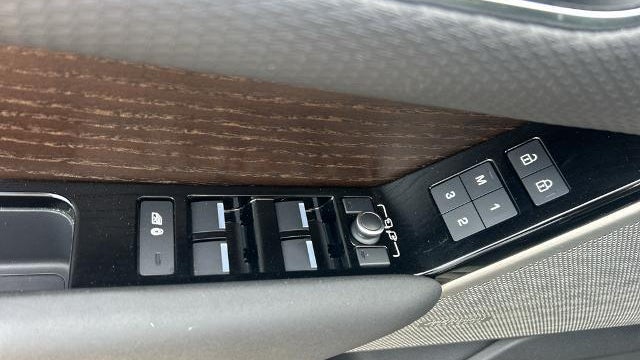 2023 Land Rover Range Rover Velar P400 HST