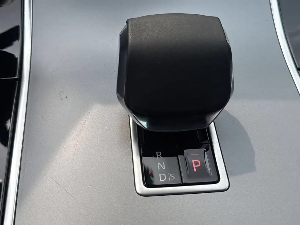 2024 Land Rover Range Rover Evoque - $28,675