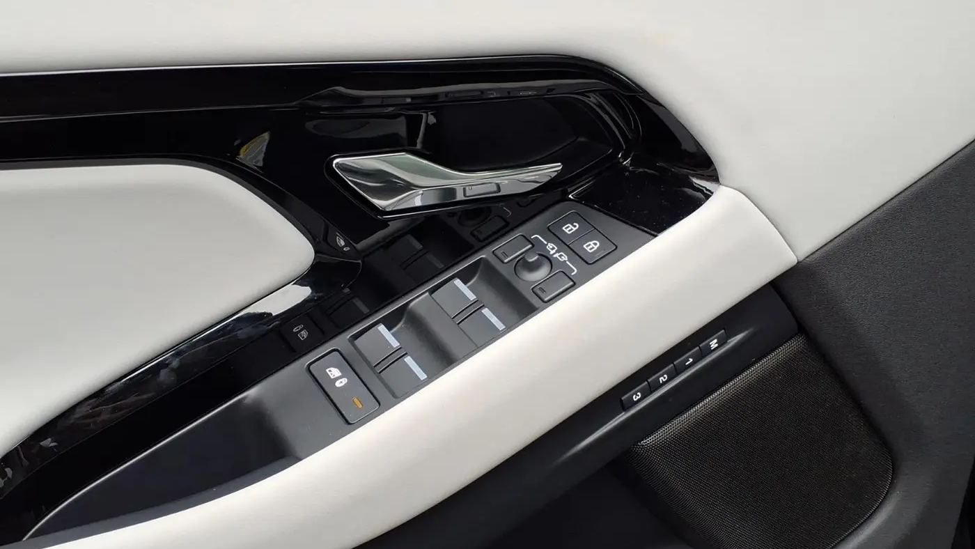 2026 Land Rover Range Rover Evoque P250 S