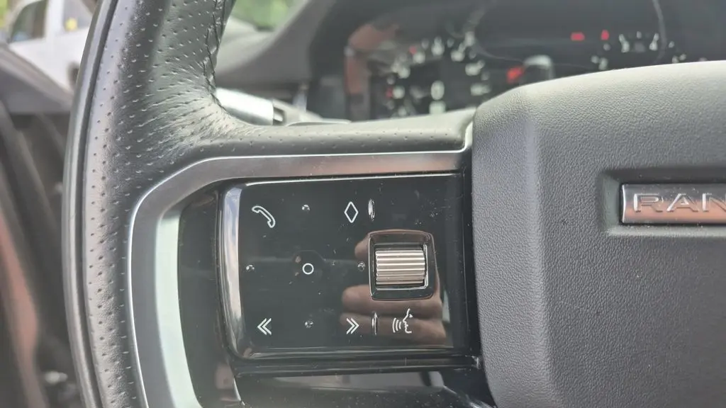2022 Land Rover Range Rover Evoque P250 R-Dynamic SE