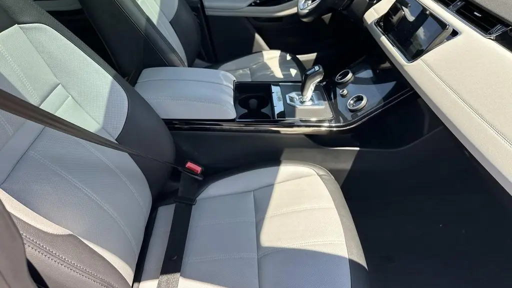 2023 Land Rover Range Rover Evoque P250 R-Dynamic SE