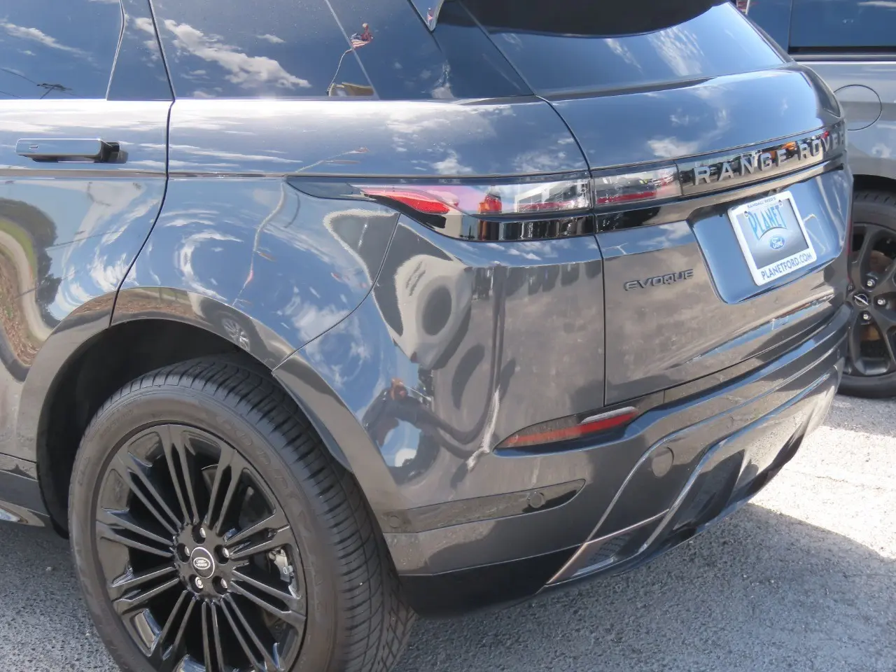 2024 Land Rover Range Rover Evoque - $30,999