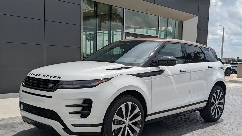Preowned 2026 Land Rover Range Rover Evoque P250 Dynamic SE for Sale