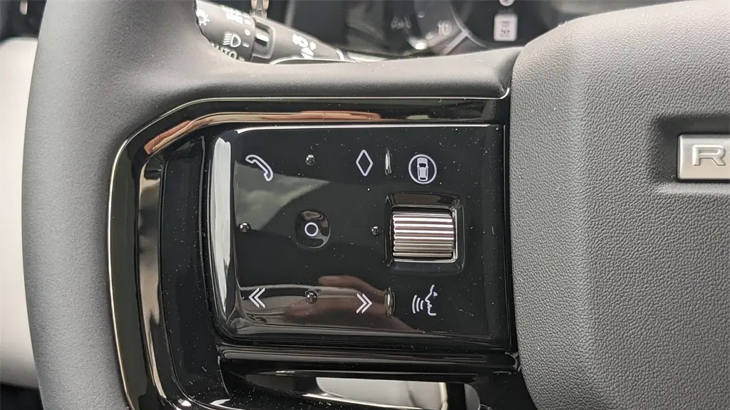 2026 Land Rover Range Rover Evoque P250 Dynamic SE