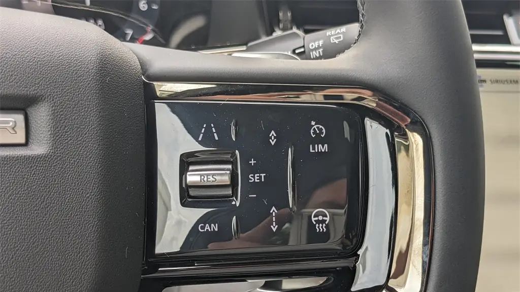 2026 Land Rover Range Rover Evoque P250 Dynamic SE