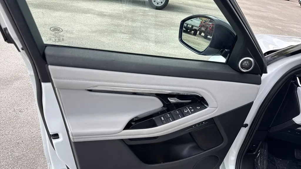 2020 Land Rover Range Rover Evoque SE