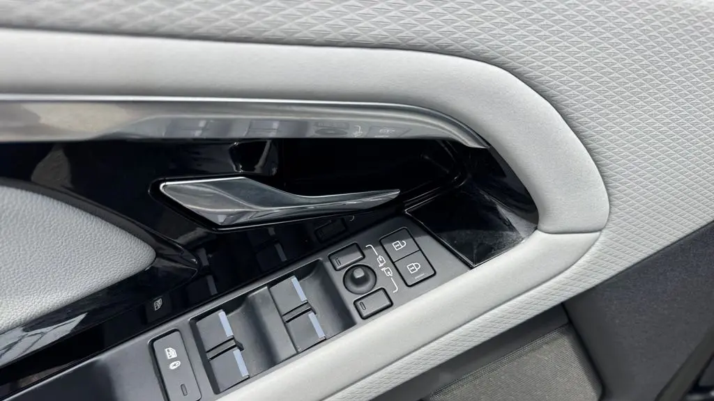 2023 Land Rover Range Rover Evoque P250 R-Dynamic S