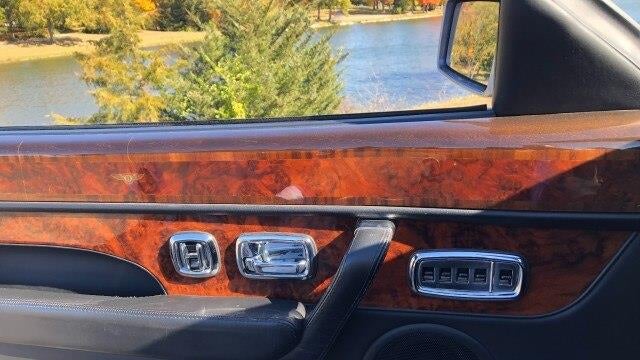 2002 Bentley Azure Base