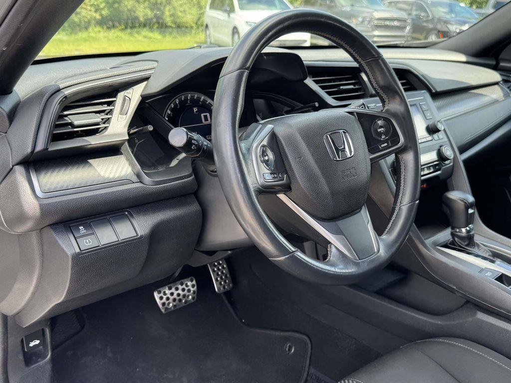 2017 Honda Civic Sport — photo 1 of 12
