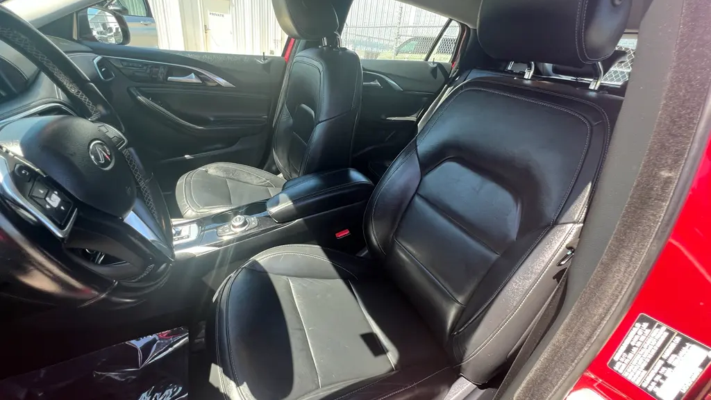 2018 INFINITI QX30 Luxe