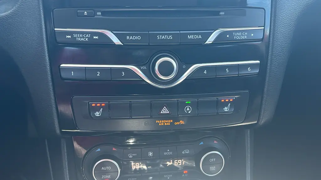 2018 INFINITI QX30 Luxe
