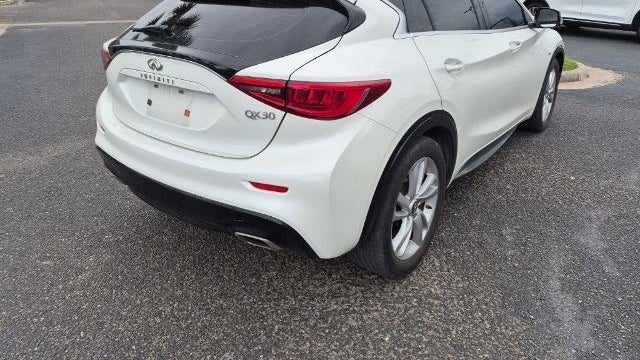 2018 INFINITI QX30 Base