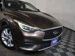 2018 QX30 Thumbnail 2