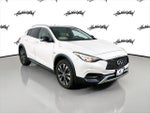 2018 QX30 Thumbnail 3