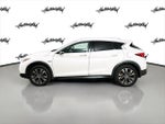 2018 QX30 Thumbnail 4