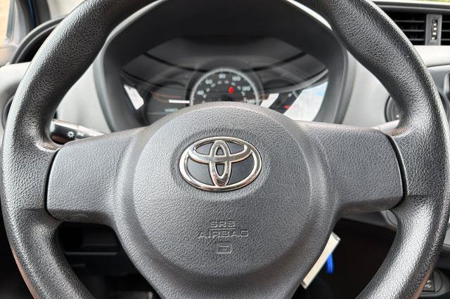 2016 Toyota Yaris - $10,706