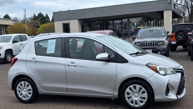 2016 Toyota Yaris 5-Door SE