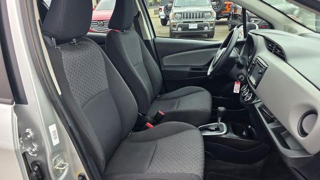 2016 Toyota Yaris 5-Door SE
