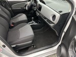 2015 Yaris Thumbnail 23