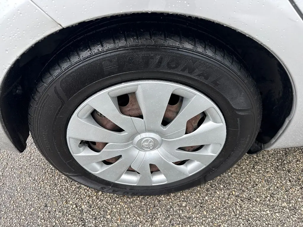 2016 Toyota Yaris - $10,900