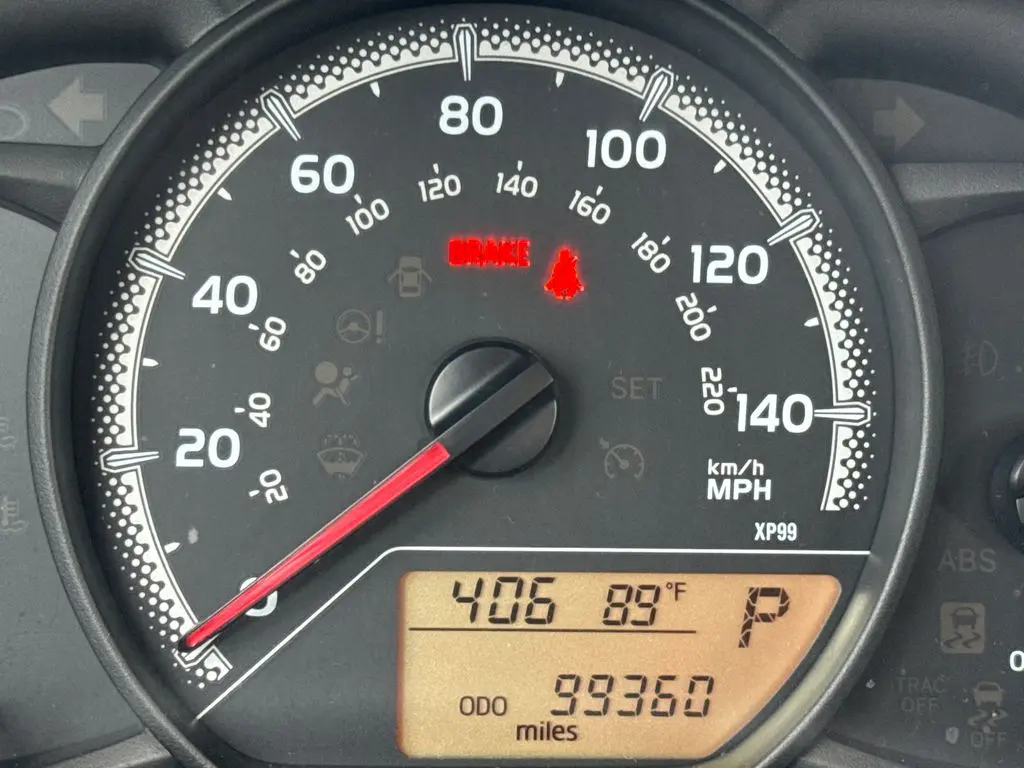 2016 Toyota Yaris - $10,900