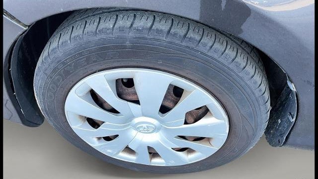 2016 Toyota Yaris 5-Door SE