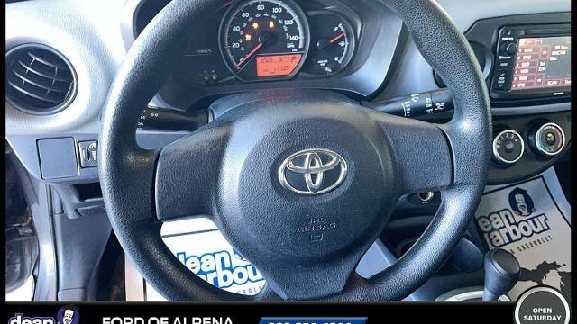 2016 Toyota Yaris 5-Door SE