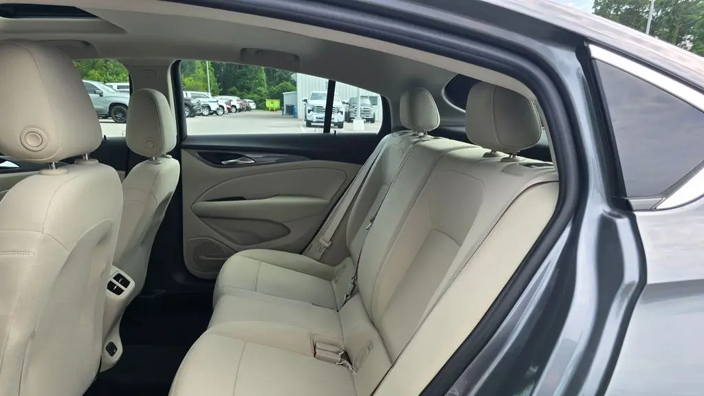 2020 Buick Regal Sportback Preferred