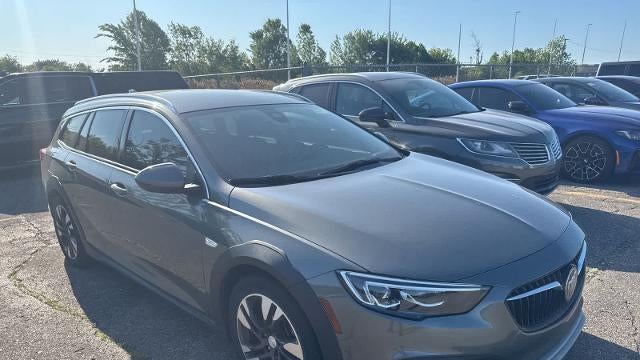 2019 Buick Regal TourX Essence