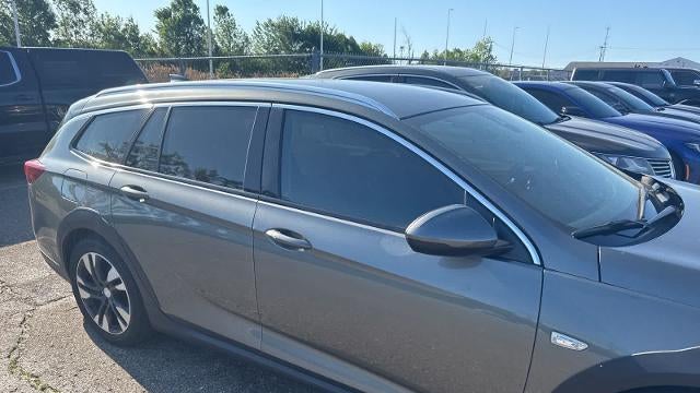 2019 Buick Regal TourX Essence