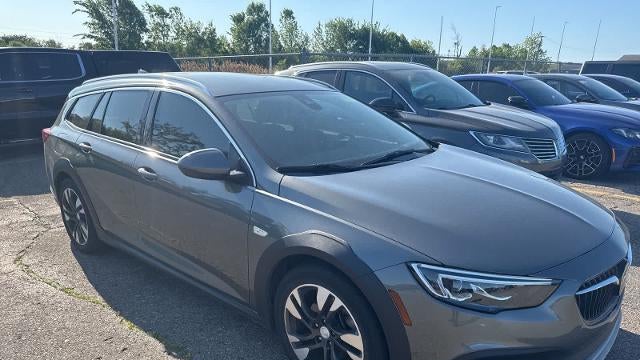 2019 Buick Regal TourX Essence