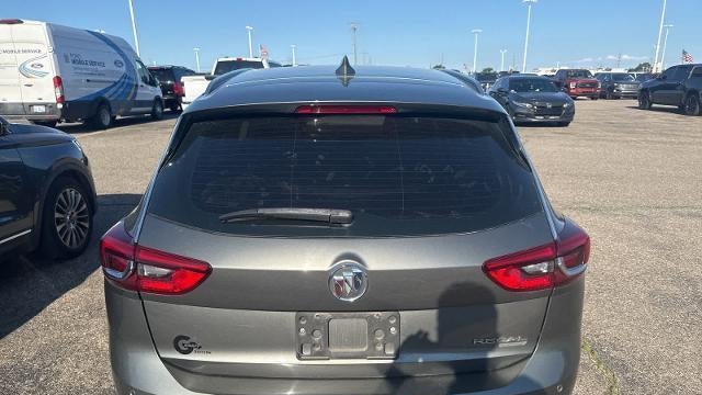 2019 Buick Regal TourX Essence