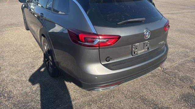 2019 Buick Regal TourX Essence