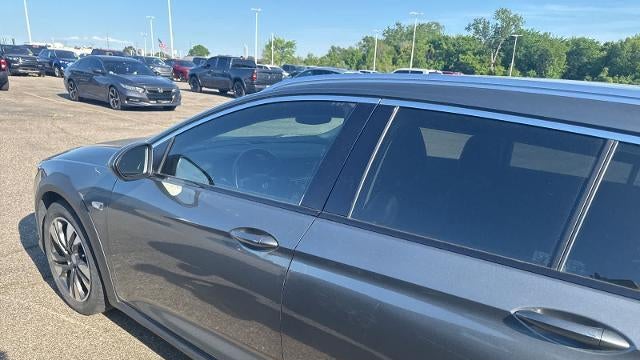 2019 Buick Regal TourX Essence
