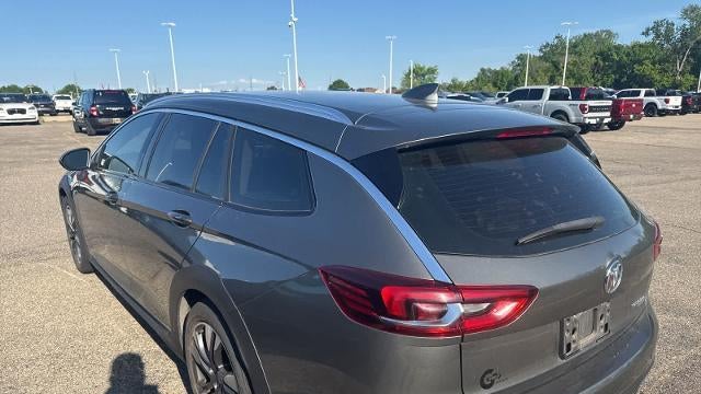 2019 Buick Regal TourX Essence