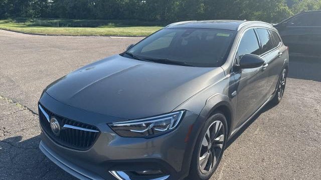 2019 Buick Regal TourX Essence
