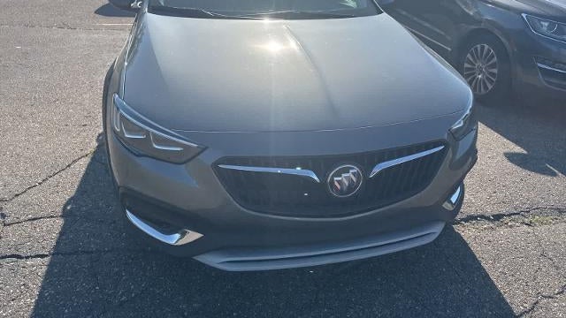 2019 Buick Regal TourX Essence