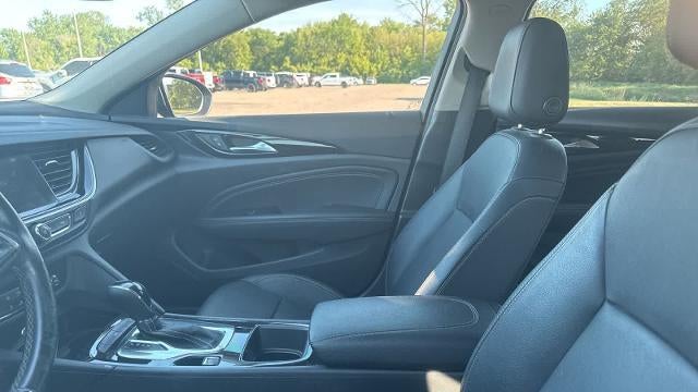 2019 Buick Regal TourX Essence
