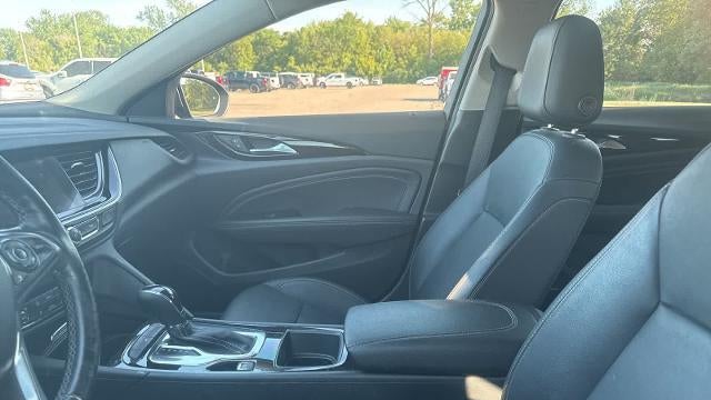 2019 Buick Regal TourX Essence